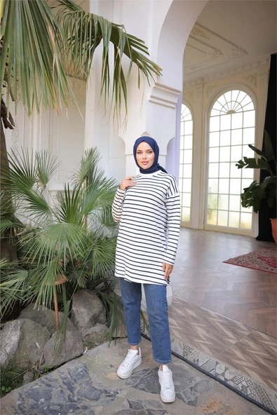 O Yaka Yatay Çizgili Uzun Kollu Kısa Yırtmaçlı Tunik - (38-46) - 71295 - Lacivert - Resim 3