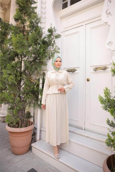 Gömlek Yaka Büzgülü, Bağcıklı Kısa Tunik Dökümlü Etek Takımı - (38-46) - 71291 - Bej