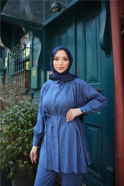 Belden Bağcıklı Büzgülü Kısa Tunik İkili Tesettür Eşofman Takımı - (38-46) - 71298 - İndigo - Resim 4