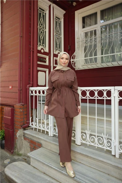 Gömlek Yaka Belden Bağcıklı Kısa Tunik İkili Tesettür Eşofman Takımı - (38-46) - 71299 - Kahverengi ürün görseli