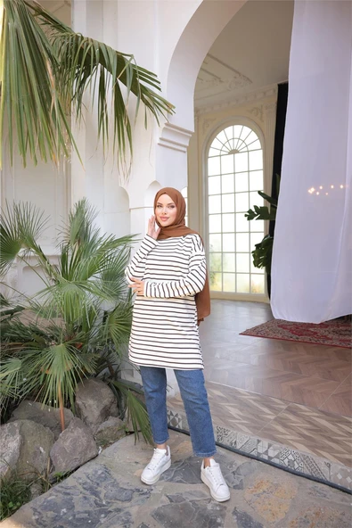 O Yaka Yatay Çizgili Uzun Kollu Kısa Yırtmaçlı Tunik - (38-46) - 71295 - Kahverengi - Resim 2