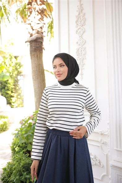 O Yaka Yatay Çizgili Uzun Kollu Kısa Yırtmaçlı Kısa Tunik - (38-46) - 71296 - Siyah ürün görseli