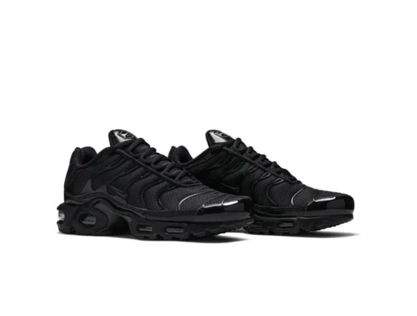 Nike Air Max Plus Triple Black ürün görseli