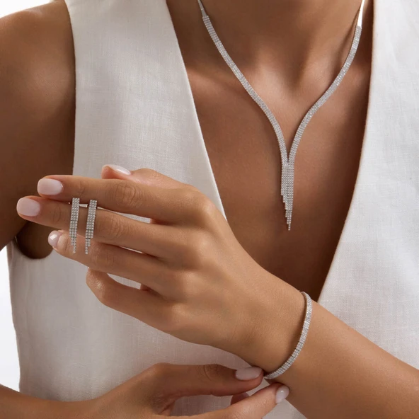 14 Ayar Su Yolu Set Beyaz Altın Üç Sıra