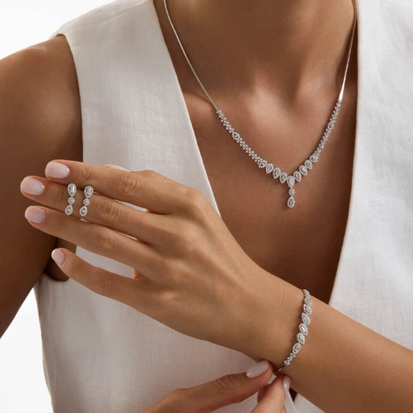 Drop Baguette Beyaz Altın Takı Seti