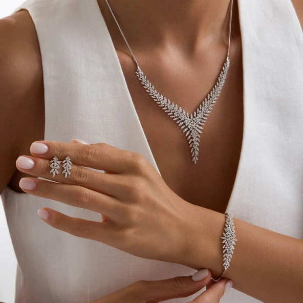 Flower Beyaz Altın Sarmaşık Takı Seti