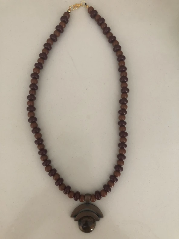 Metal Uçlu Kahve Boncuklu Kolye - 3