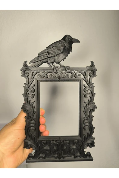 Gotik Kuzgun Temalı Fotoğraf Çerçevesi - Resim 2