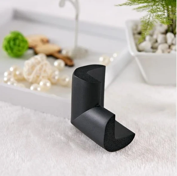 4'lü Jumbo V Tipi Siyah Köşe Koruyucu ürün görseli