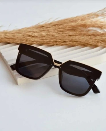 UNISEX GÜNEŞ GÖZLÜĞÜ ürün görseli