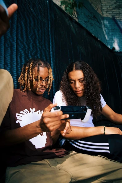 backbone One, PlayStation Edition Gen2 Android + iPhone 15 Serisi-USB-C Mobil Gaming Controller - Beyaz - 8