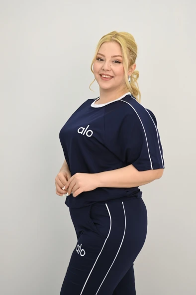 Kadın Büyük Beden Kısa Kollu Nakış İşleme Detaylı Bol Paça Eşofman Takımı 8191-25