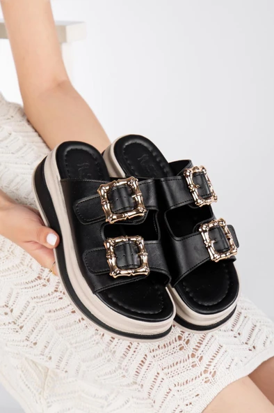 Çift Bantlı Tokalı Kadın Terlik ürün görseli