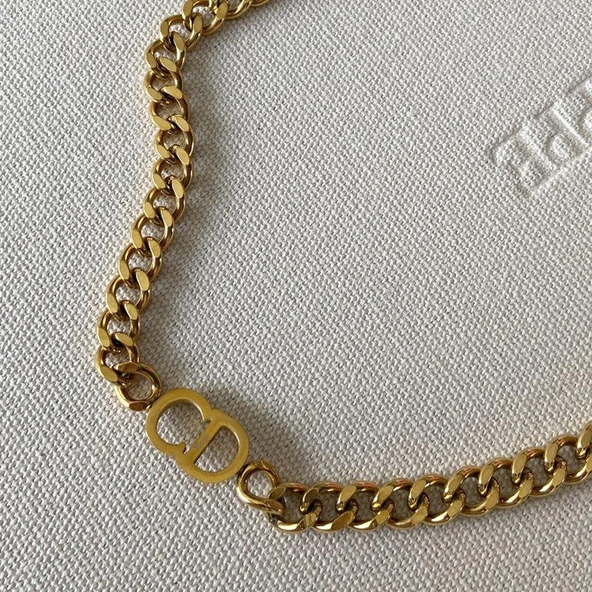 CD Gurmet Gold Çelik Kolye ürün görseli 1