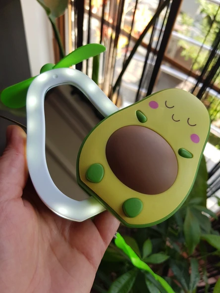 Sevimli Avokado Tasarımlı Led Işıklı USB Kablolu Mini Fan I Masa Üstü Ve Boyun Kullanımı Vantilatör. - 2