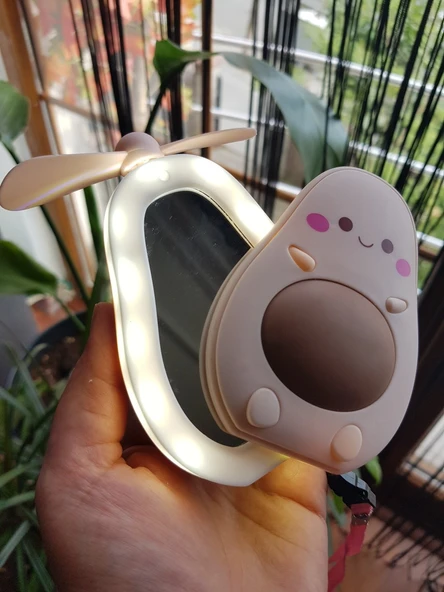 Sevimli Avokado Tasarımlı Led Işıklı USB Kablolu Mini Fan I Masa Üstü Ve Boyun Kullanımı Vantilatör - 2