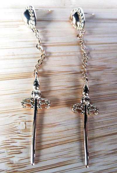 Monalisa Home Gold Renk Sallantılı Lüks Abiye Küpe ürün görseli 1