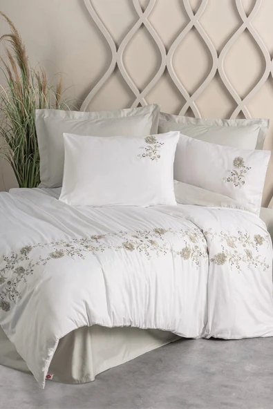 3d Nakışlı Saten Çift Kişilik Nevresim Takımı Urian Bej ürün görseli