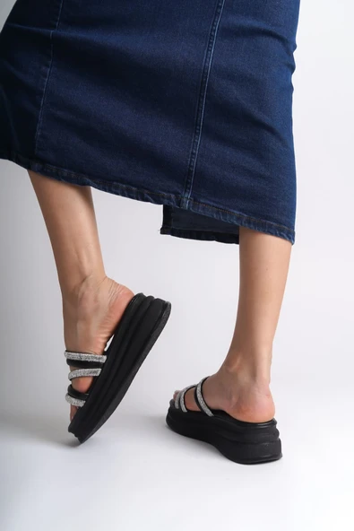 JET-ELISE Düz Topuklu Şeritli Taşlı Kalın ve Ortopedik Taban Kadın Terlik CST - Siyah - Resim 3