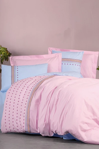 Nakışlı Ranforce Çift Kişilik Nevresim Takımı Tatum Mavi