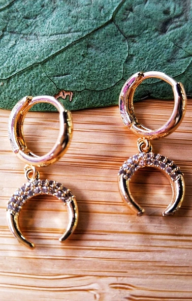 Monalisa Home Gold Renk Lüks Gösterişli  Figürlü Küpe ürün görseli 1