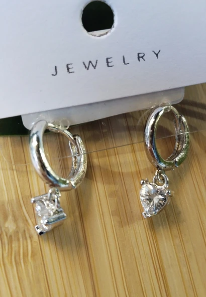 Monalisa Home Gümüş Renk Lüks Gösterişli  Figürlü Küpe ürün görseli 1