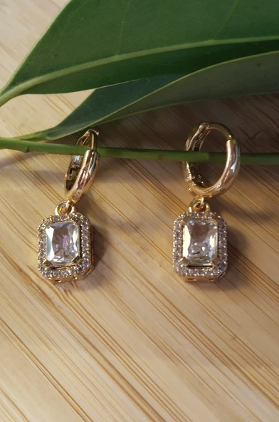 Monalisa Home Gold Renk Lüks Gösterişli  Figürlü Küpe ürün görseli 1