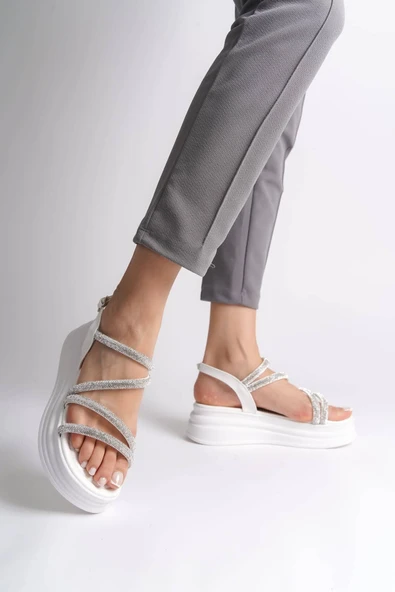 JET-RILEY İnce Tokalı Taşlı Şeritli Ortopedik Taban Kadın Sandalet CBT - Beyaz ürün görseli