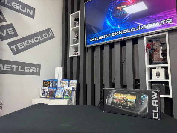 MSI CLAW A1M-088TR Intel Core Ultra 7 155H 16GB RAM 512GB SSD Windows 11 Home 7" FHD 120Hz El Oyun Bilgisayarı (İKİNCİ EL)