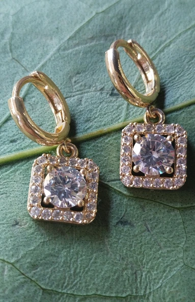 Monalisa Home Gold Renk Lüks Gösterişli Figürlü Parıltılı Küpe