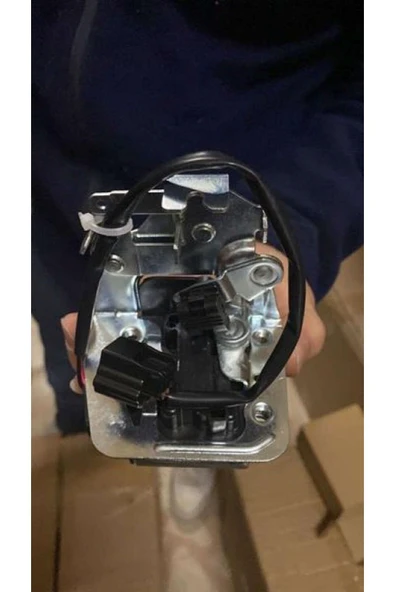 ZENON SÜRGÜLÜ KAPI KİLİDİ İÇ SAĞ R.MASTER 3 612138 ürün görseli