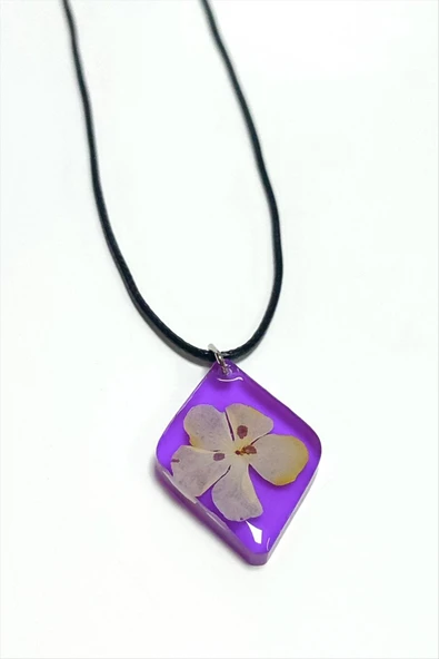 Kartopu Çiçeği Baklava Dilimli Epoksi Kolye ürün görseli 1