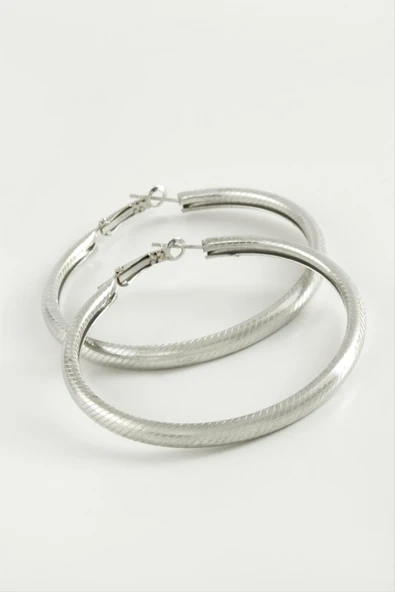 Çizgili Boru Halka Küpe 5,5 cm ürün görseli