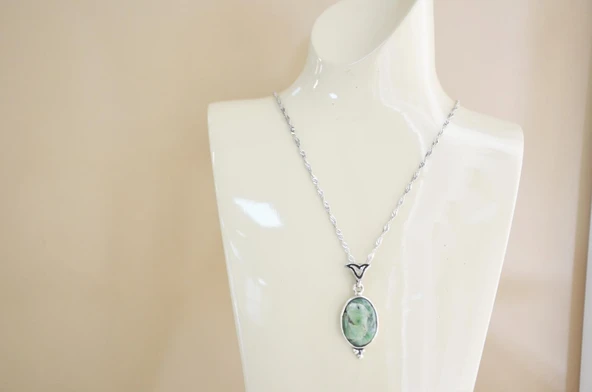 Göktaşı Gümüş Çerçeve Kadın Zümrüt Kolye ürün görseli 1