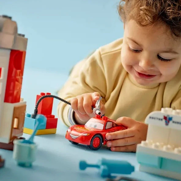 10456 Lego Duplo McQueen'in Doc'un Garajını Ziyareti 35 parça +2 yaş - 4