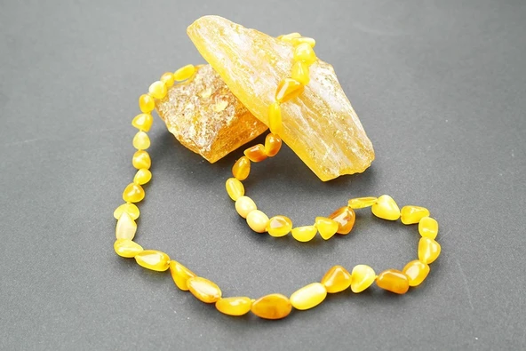 Kızarmış   Doğal Kesim Damla Kehribar Yetişkin Kolye ürün görseli 1