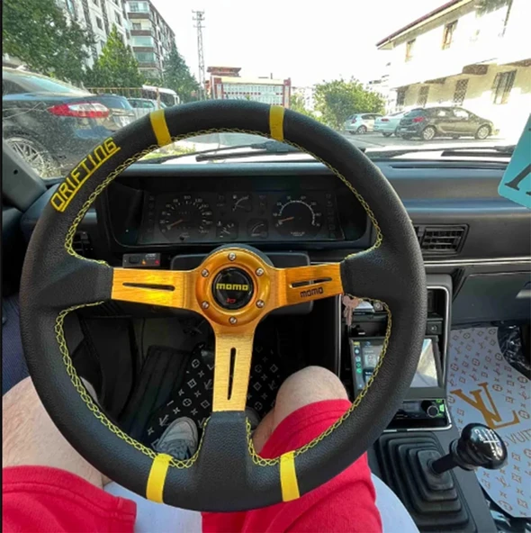 Renault Broadway Sabit Göbek-35cm Sarı Drifting Momo Spor Direksiyon