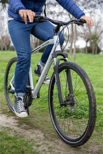 BİSAN 8500 TREKKİNG BİSİKLETİ 46 CM HİDROLİK DİSK 28 JANT 27 VİTES MAT BEYAZ LACİVERT - 1