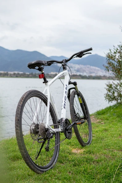 BİSAN 8500 TREKKİNG BİSİKLETİ 46 CM HİDROLİK DİSK 28 JANT 27 VİTES MAT BEYAZ LACİVERT - 2