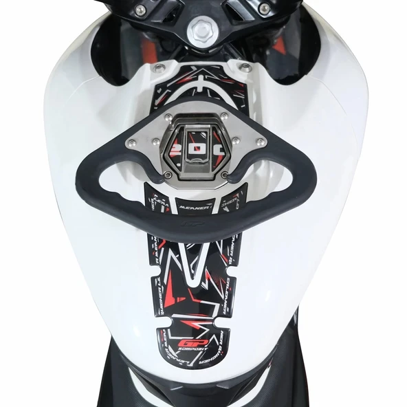 GP Kompozit Bajaj Pulsar NS 200 2011-2024 Uyumlu Depo Üstü Artçı Tutamak Siyah - 3