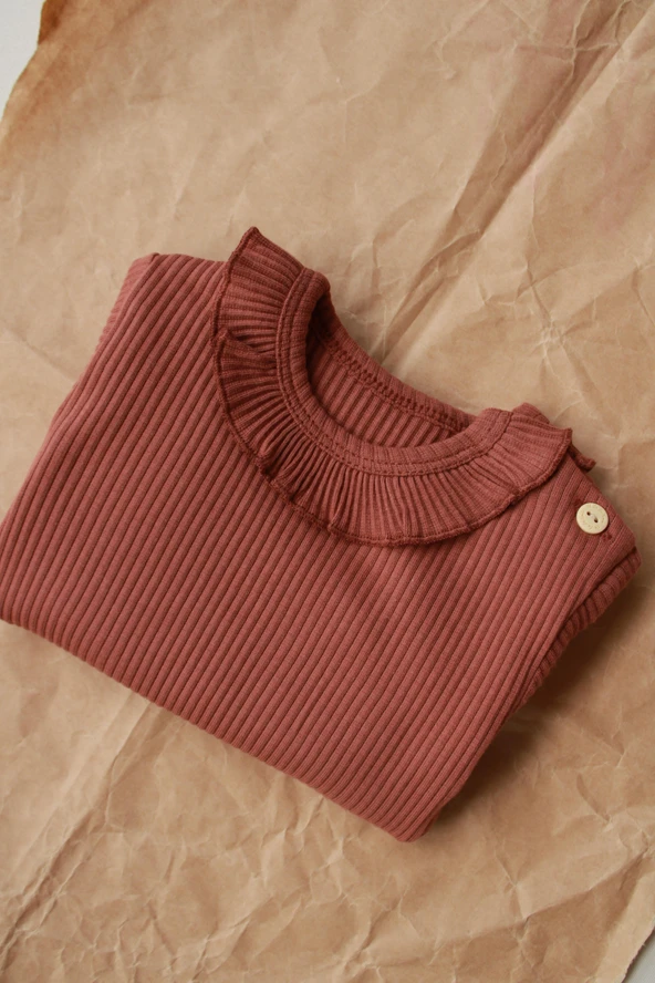 Çikolata Tavşan Nakışlı Fırfırlı Kız Üst - Resim 4