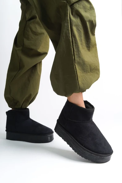 JET-AMELIA Bağcıksız Düz ve Kalın Taban İçi Kürklü Kısa Süet Kadın Bot  SST - Siyah - Resim 3