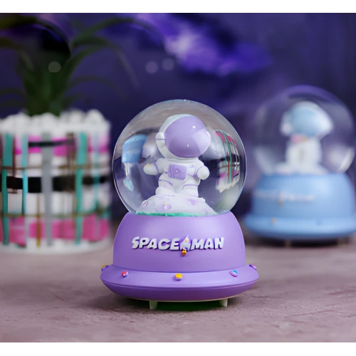 Minik Astronot Işıklı Kar Küresi ürün görseli