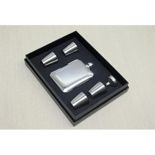 4 Shot Bardaklı Matara Seti Çelik ürün görseli