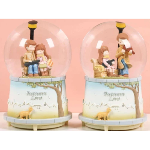 SONBAHAR SEVGILI KAR KÜRESI ORTA BOY ürün görseli