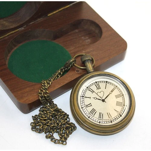 Ahşap Kutulu Pirinç Köstekli Saat Model 5 ürün görseli