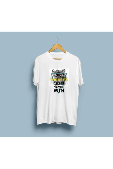 Oversize Winners Quit Never Win yazılı unisex T-shirt ürün görseli