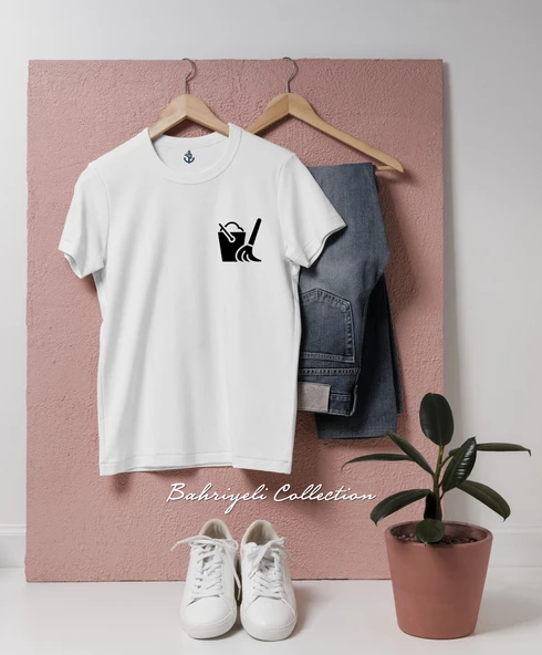Oversize ev temizliği zamanıCep Tasarımlı Unisex T-Shirt - 1