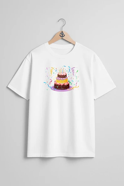 Oversize Doğum Günü Pastası Göğüs Tasarımlı Unisex T-Shirt ürün görseli