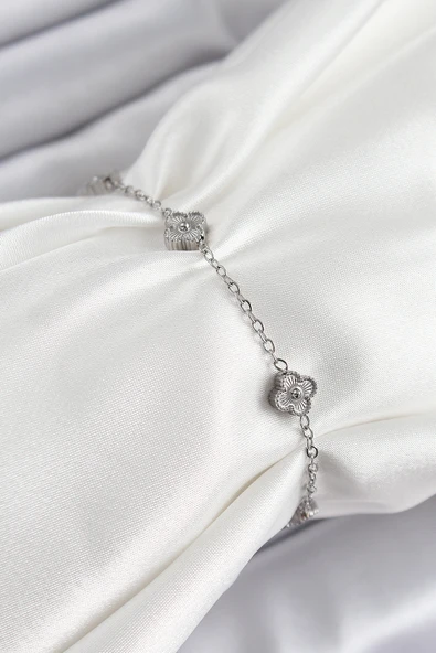 316L Çelik Yonca Model Gümüş Renk Kadın Bileklik - TJ-BB7362 ürün görseli